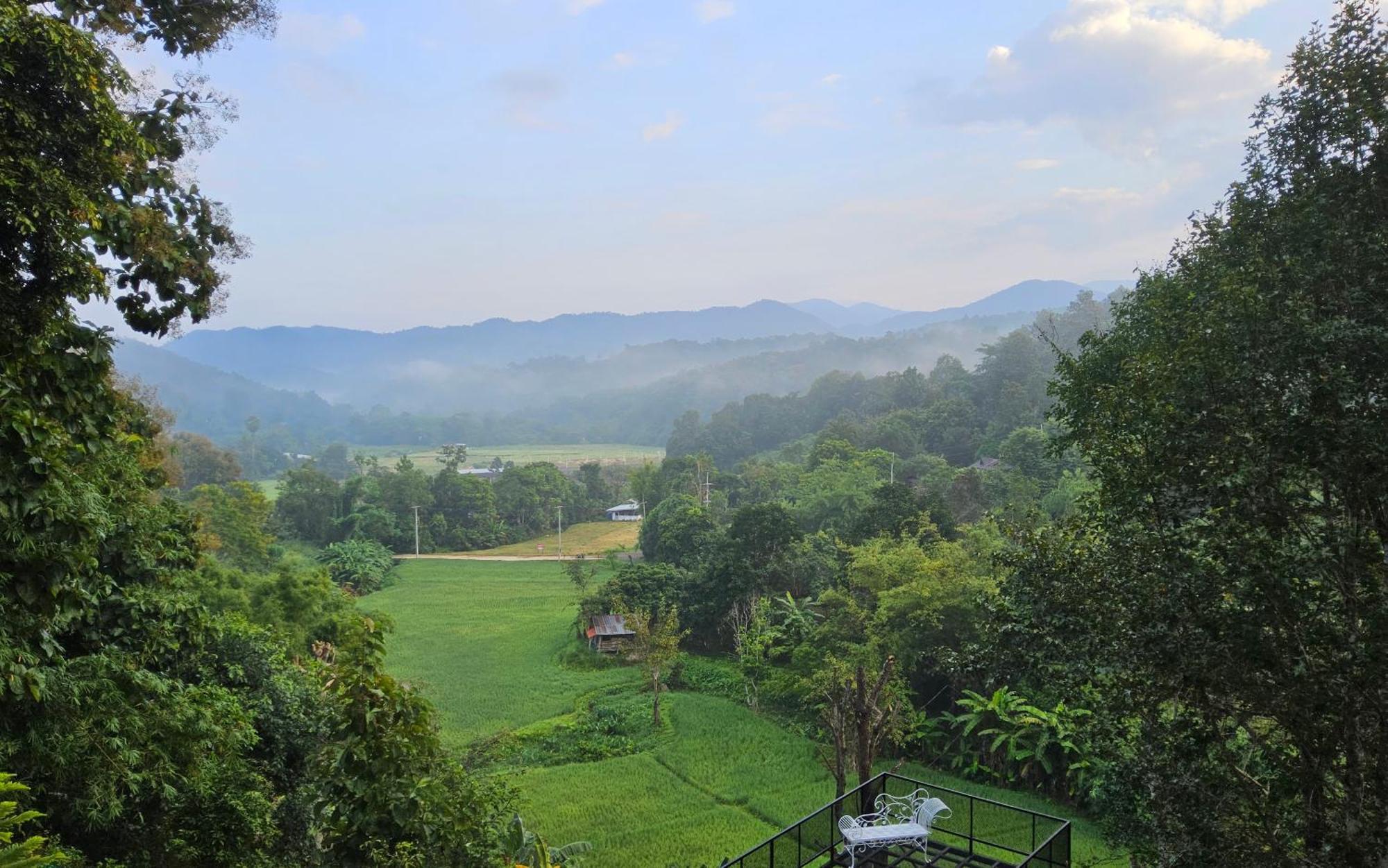 Balmy Hideout Cafe & Homestay Ban Huai Kaeo Exterior foto